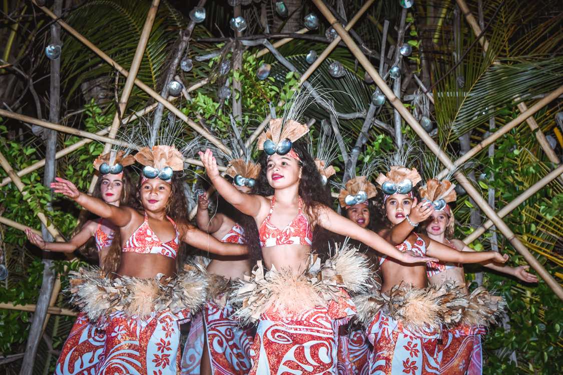 Performance from Turereura's dancers